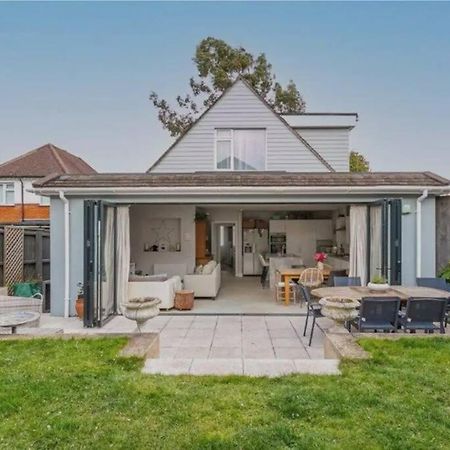 Beautiful 4 Double Bedroom House In Poole With Hot Tub, Near Sandbanks Extérieur photo