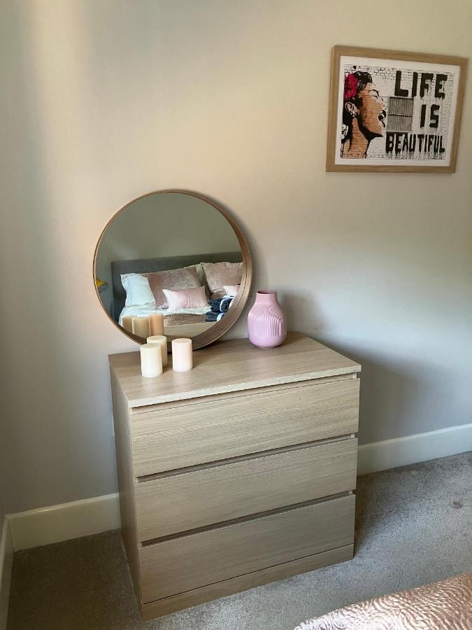Beautiful 4 Double Bedroom House In Poole With Hot Tub, Near Sandbanks Extérieur photo