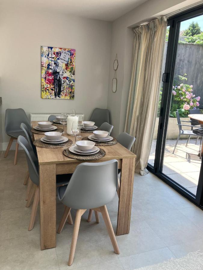 Beautiful 4 Double Bedroom House In Poole With Hot Tub, Near Sandbanks Extérieur photo
